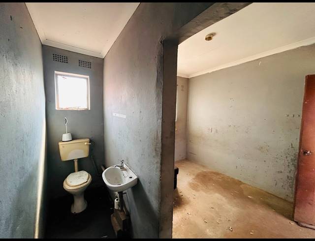 8 BEDROOM HOUSE FOR SALE IN VANDERBIJLPARK SE 7
